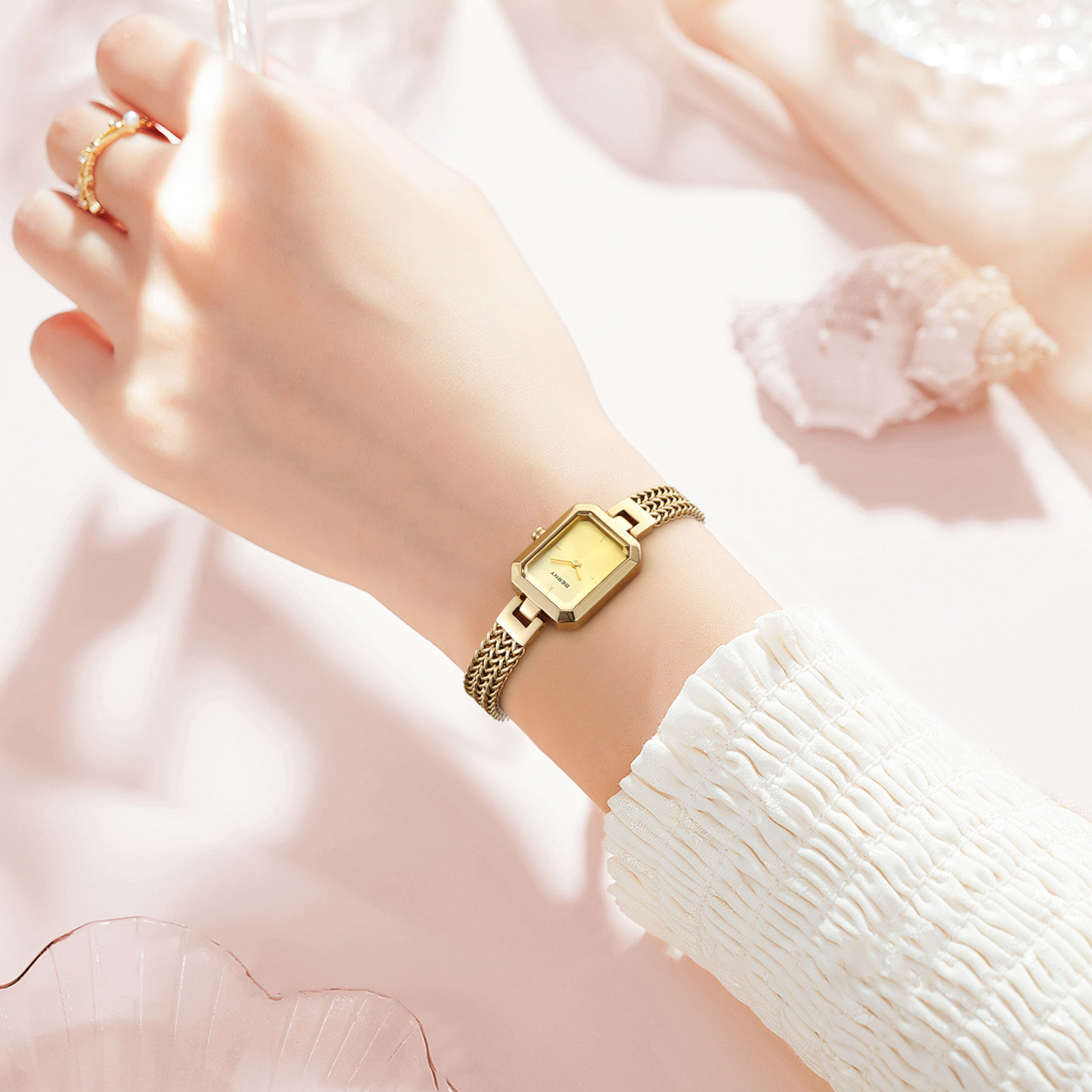 BERNY Gold Watch for Women Min - Mystery Jewelry Jar Watches recension och pris